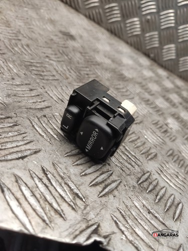 TOYOTA YARIS P13 Spiegeleinstellschalter 183574 1.30 Petrol 2012 26836886