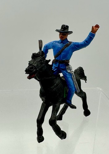 STARLUX INDIEN À Cheval Tenant un Fusil et son Cheval TBE EUR 8,00