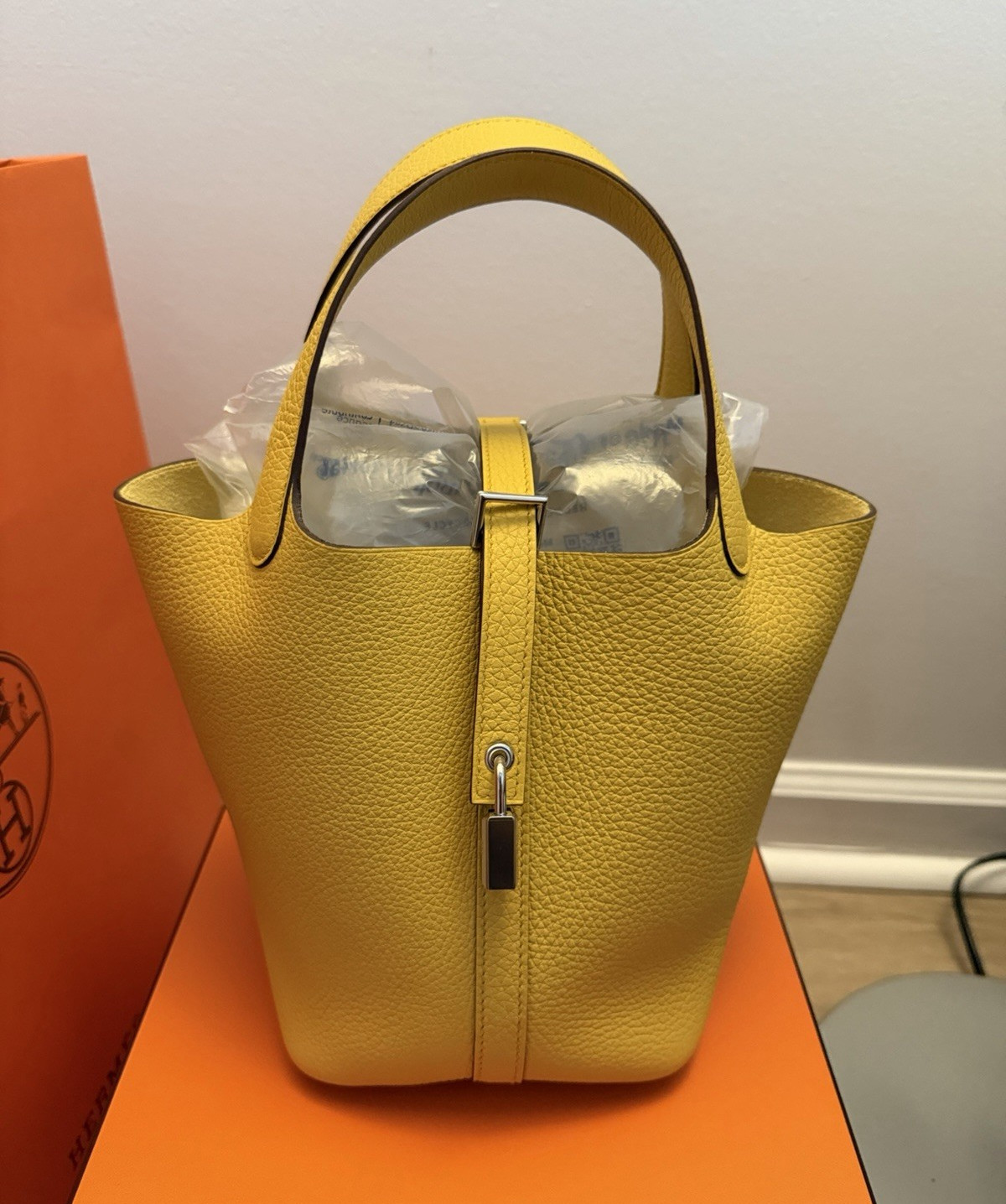 BRAND NEW HERMÈS Picotin Lock 18 Sun Clemence Palladium Hardware