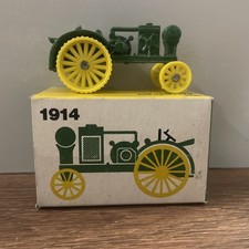 ERTL John Deere 1914 Waterloo Boy Tractor BOX SHIPS