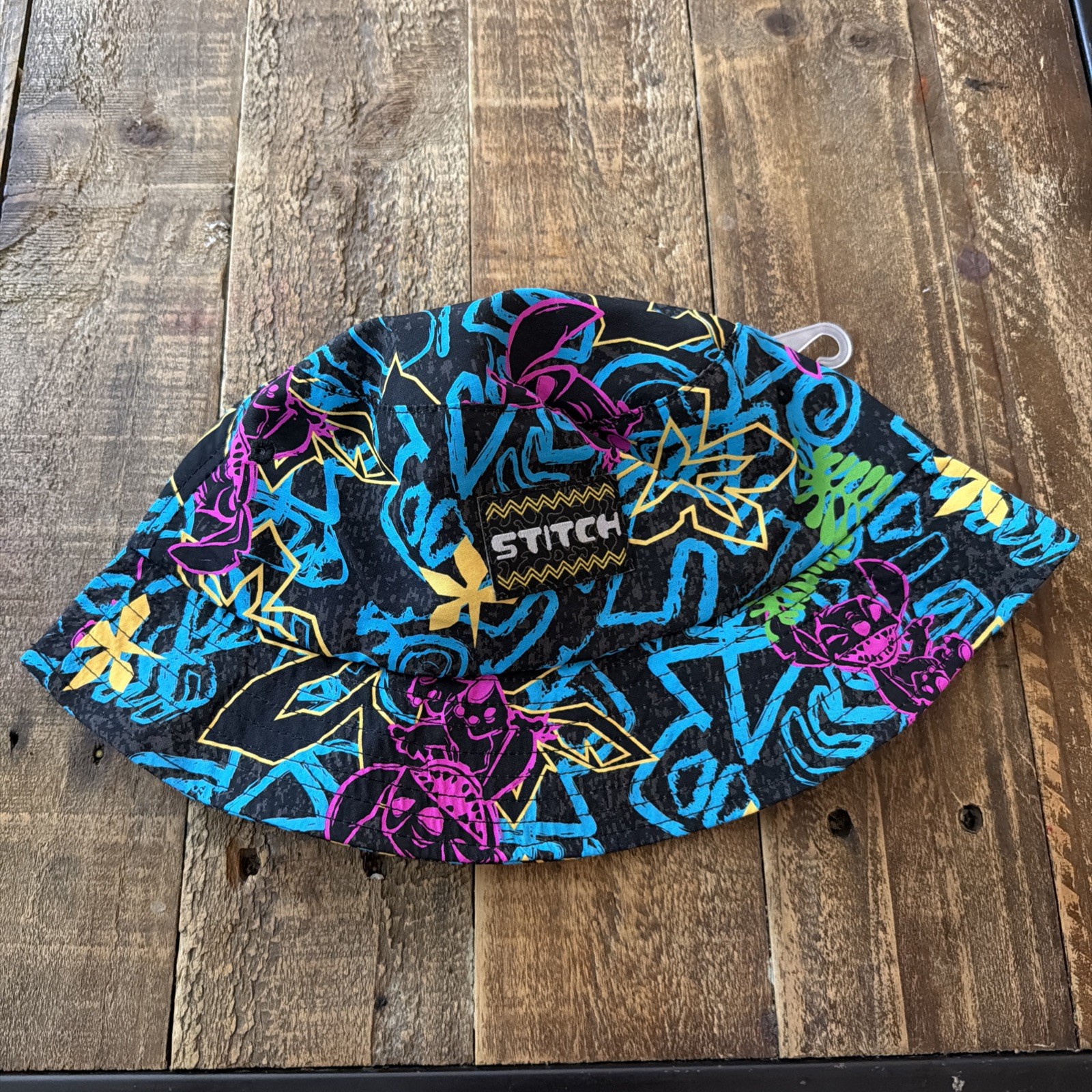 Sombrero Cubo Puntada Parques Disney Auténtico Lilo & Stitch Surf Neón Tropical Hat