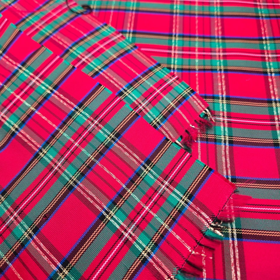 Vintage Christmas Fabric Tartan Plaid Red Green Metallic 60" Poplin 1.75 yd #923 - Image 4 of 4