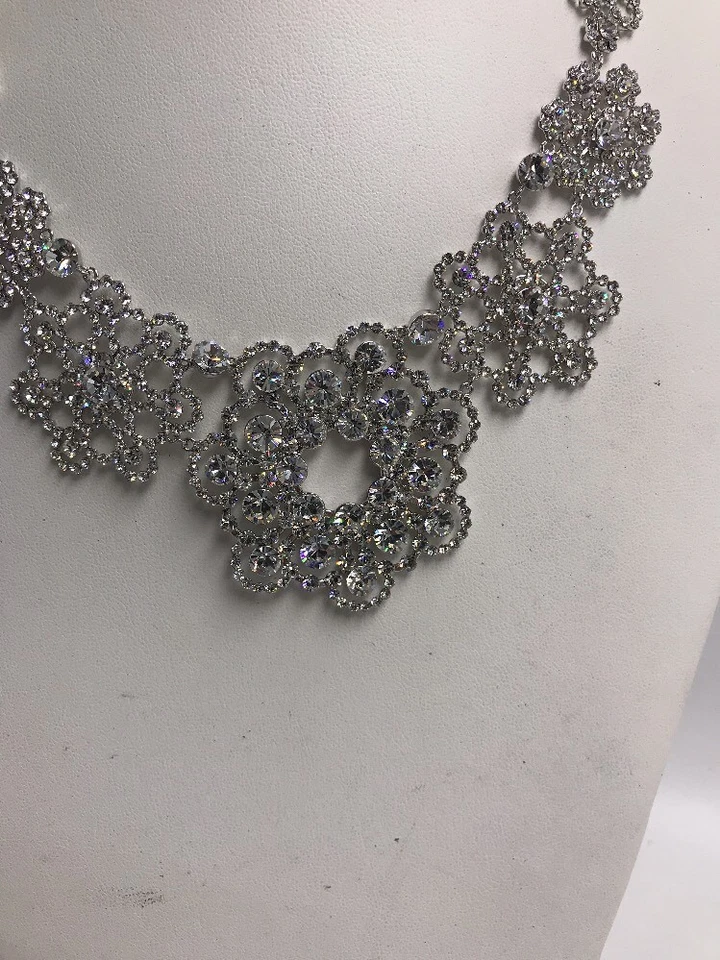 $248  Kate Spade Clear/Silver Crystal Lace Necklace S1B - Image 3 of 4