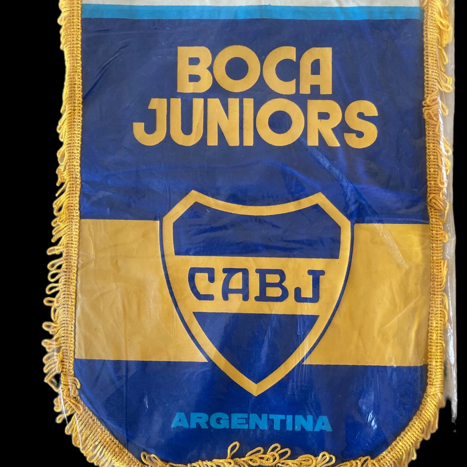 Banderín Boca Juniors Diego Maradona 1981 usado en partido con certificado de autenticidad Foto 2 de 4