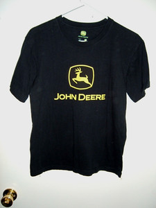 John Deere Classic Logo Adult Medium Black Short Sleeve T-Shirt