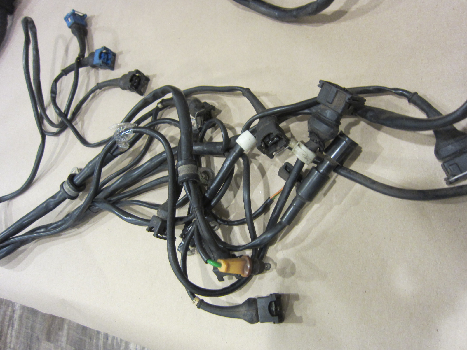 Ferrari 355 2.7 94-95 - LH & RH Engine Connecting Cables Set