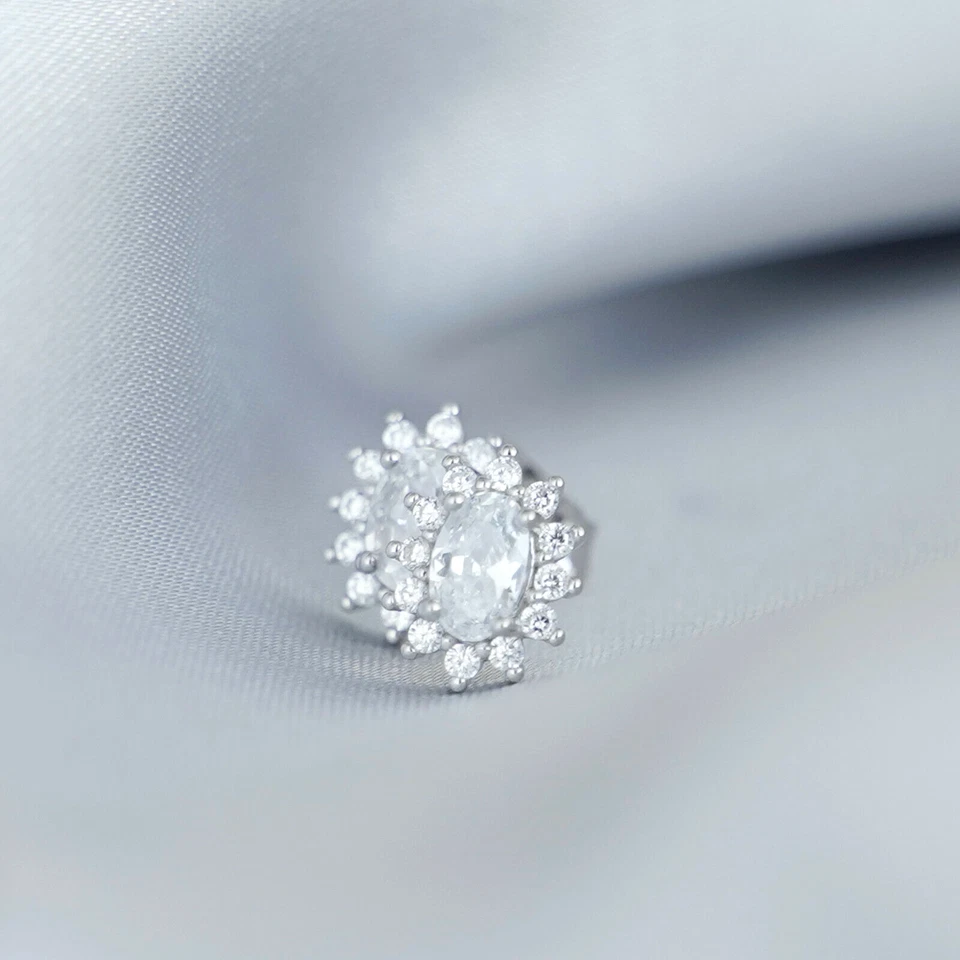 Argento Sterling Bianco Trasparente Grappolo Ovale Cz Orecchini a Lobo 4x6mm - Immagine 3 di 4