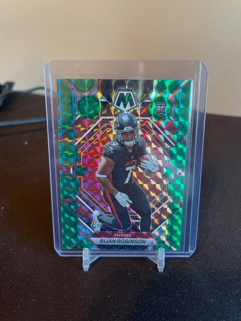 2023 Panini Mosaic Bijan Robinson Green Mosaic Prizm Rookie Card RC #284 Atlanta