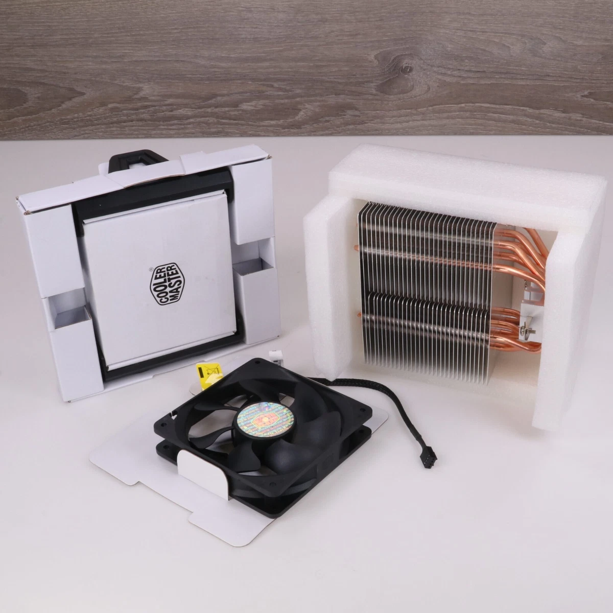 Preços baixos em Cooler Master 6 V Ventiladores e Coolers de CPU