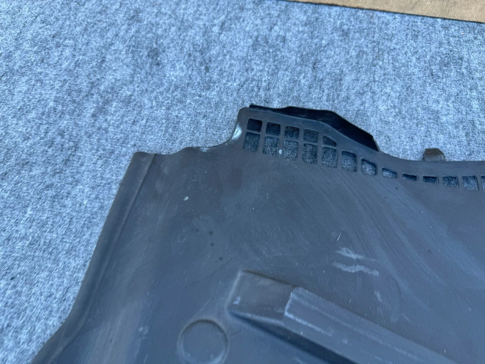 FORD MUSTANG GT 15-23 OEM PARABRISAS DELANTERO DERECHO CUBIERTA BATERÍA MOLDURA PANEL Foto 3 de 4