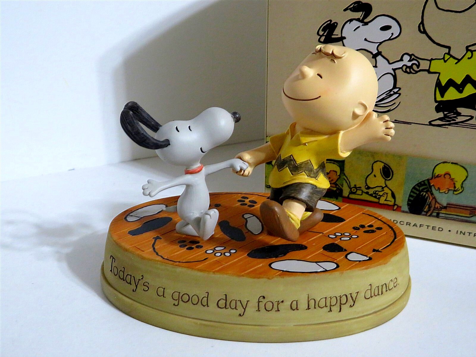SNOOPY and Charlie Brown Hallmark Gallery Figurine 2017 Peanuts Collectible