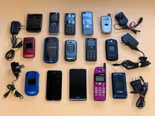 Lot Of 15 Vintage Old Used Cell Phones , For Uses Or Parts .