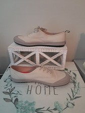Womans Keds Size 10M Champion Toe Cap Splash Sneaker