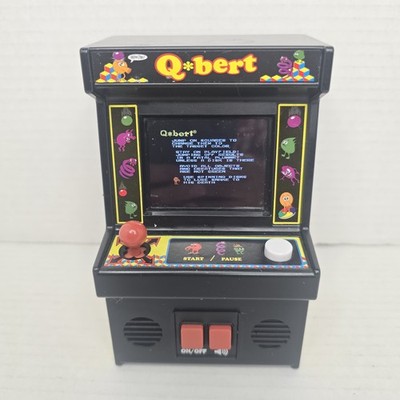 Q*BERT Mini Handheld Arcade Cabinet Classic Video Game Testeing Works Great Retr