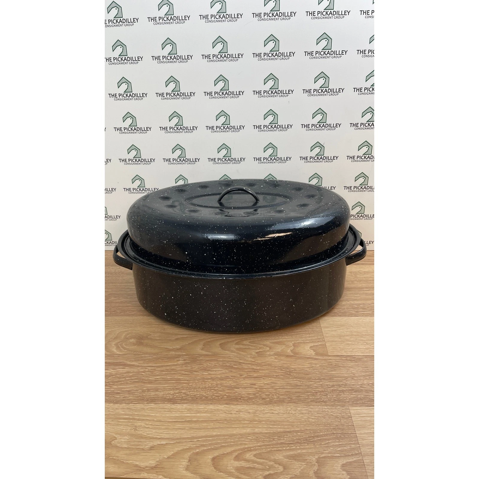 Vintage Black Speckled Enamel Oval Roasting Pan with Self Basting Lid Large 18in