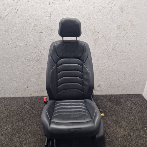 Volkswagen Touareg III 2020 Fahrersitz OOT13506