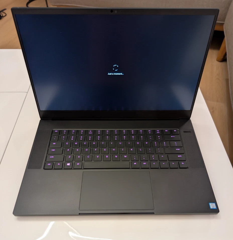 Portátil ultradelgado para juegos Razer Blade 15 RTX 2080 Max-Q 144Hz i7 16GB 512GB SSD Foto 3 de 4