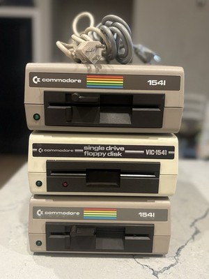 Commodore 1541 Floppy Disk Drive Lot of 3 VIC-1541 & 1541 Drives ~ Untested