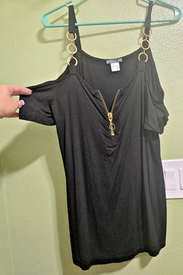 XL VENUS Black Cold Shoulder Top Loose Fit Gold Rings Zip Front Stretchy Knit