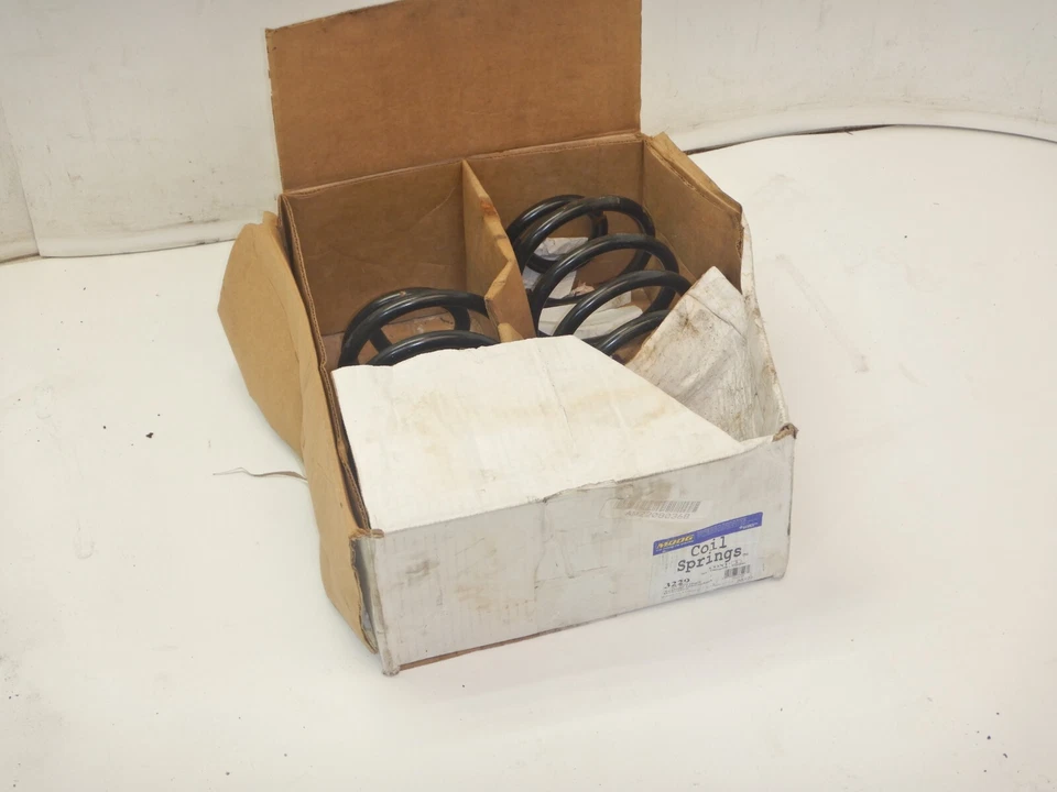 Juego de muelles helicoidales traseros Moog para Jeep Wrangler TJ 97-06 (2) 3229 ENVÍO GRATUITO Foto 3 de 4