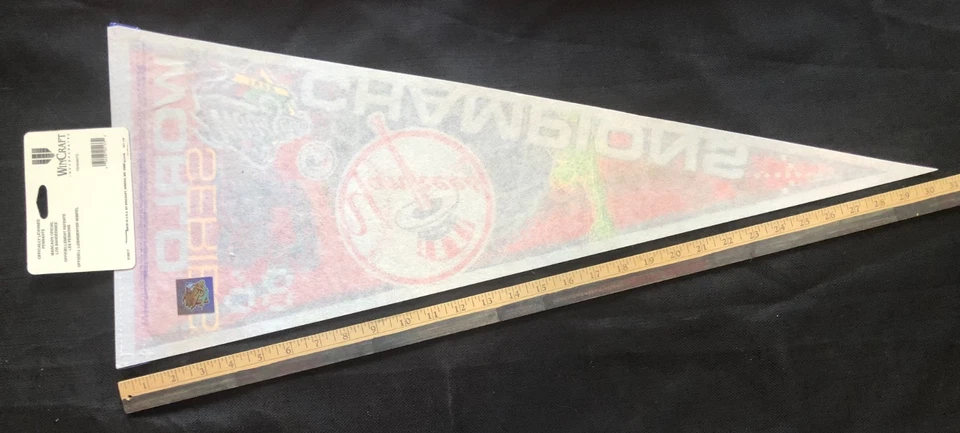 (3)x New York Yankees 1998 World Series Champions VINTAGE Full Size Pennant Lot - Image 4 of 4