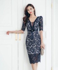 Women's 2024 Temperament V-neck Slim Fit Lace Floral Package Buttocks Midi Dress