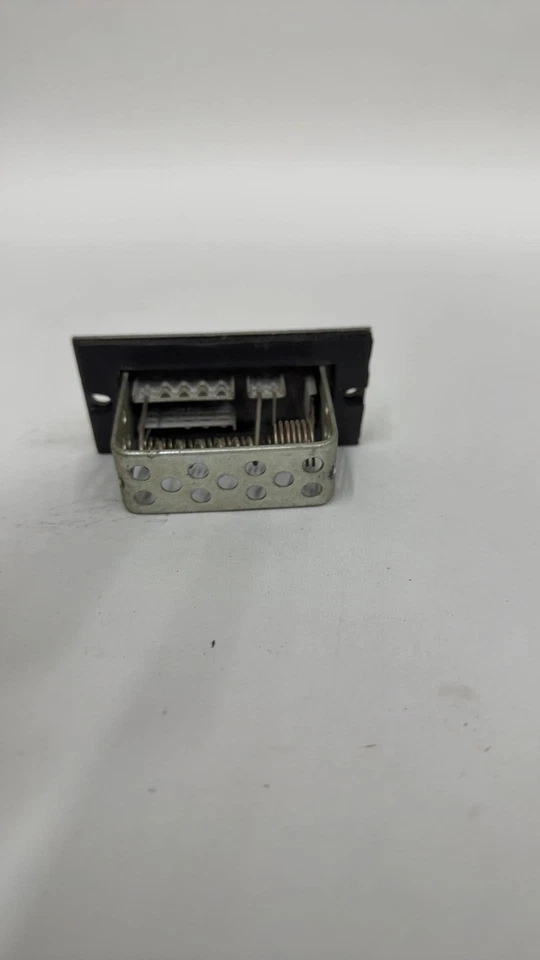 Резистор двигателя вентилятора 1993 Plymouth Sundance - Изображение 3 из 4