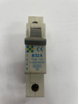 CLIPSAL TSB-132 B32A TYP B 6000 SCHUTZSCHALTER