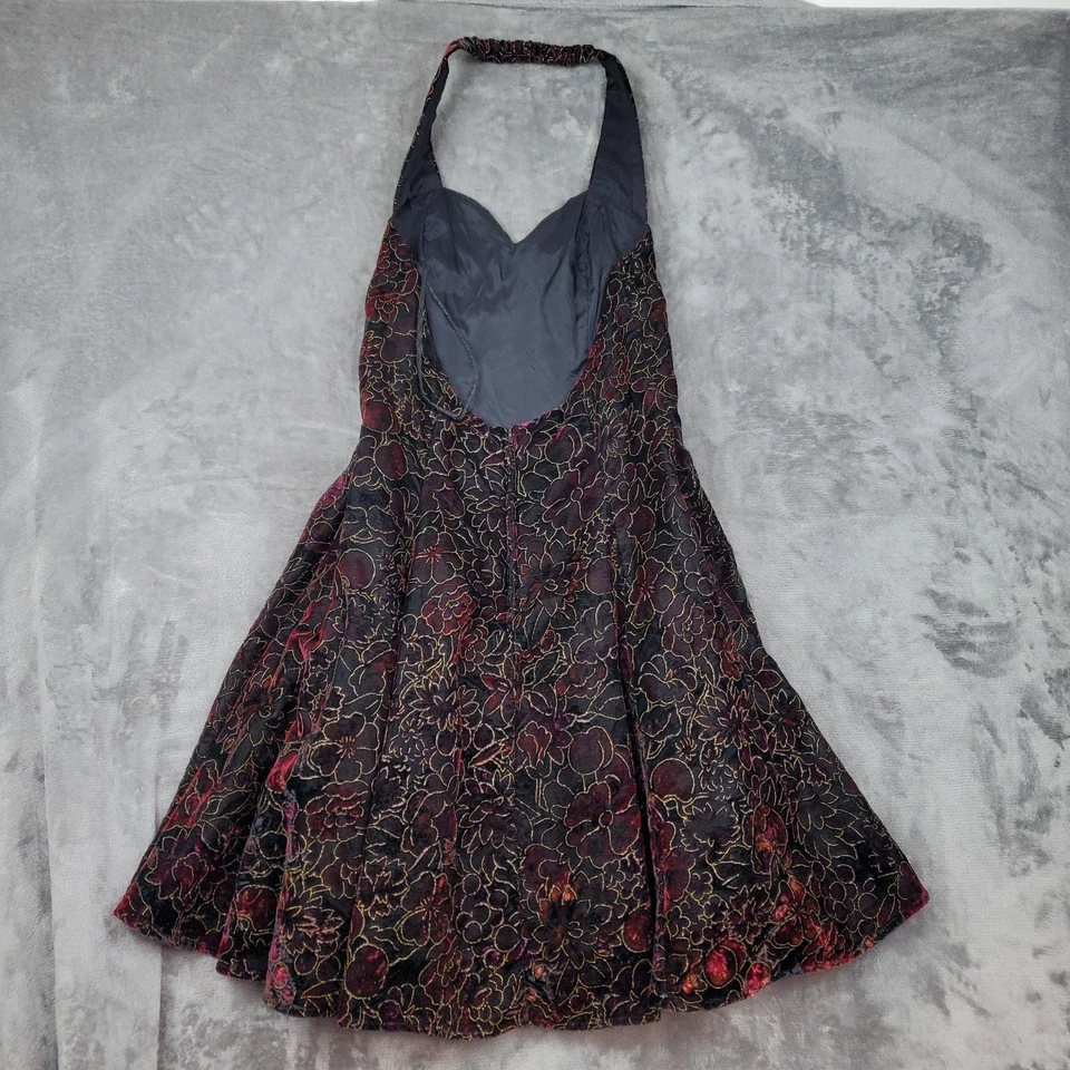 90-е винтажное черное бархатное мини-платье Roberta женское размер 5/6 цветочный тюль с бретелью через шею - Изображение 2 из 4