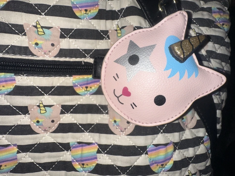 Luv Betsey Johnson Large Duffle Travel Bag Quilted White Stripe Unicorn 23x14x8 - Image 3 of 4