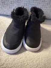 Cat Jack Toddler Girls' Boots Size 6 Black Faux Fur New - 153