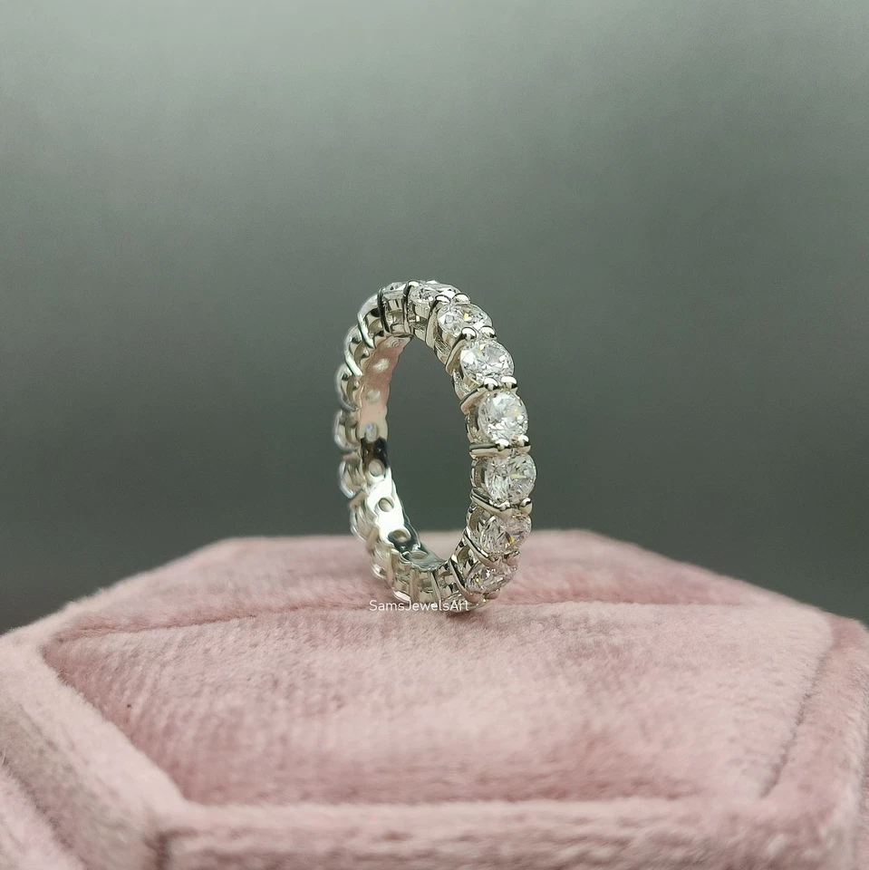 Anillo Banda Pila Plata 925 Moissanita Redonda Eternidad Completa 4mm Talla 5-9 GRA Foto 4 de 4