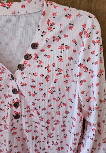 Floral Blouse - long-sleeve - Pink Flowers on Light Pink - XL - Soft! - Picture 2 of 4