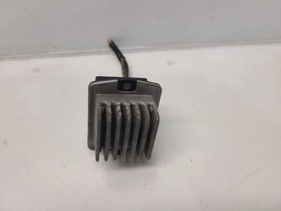 Резистор двигателя вентилятора 2007-13 Suzuki SX4 (хэтчбек) *ТОЛЬКО* - автоматическая температура - Изображение 2 из 4