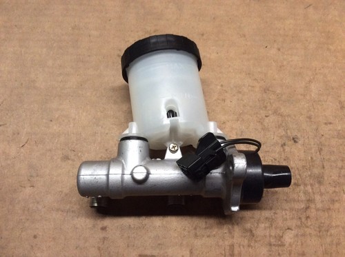 NEW ARI 83-14206 Brake Master Cylinder - Fits 91-92 Ford Probe - Picture 6 of 9