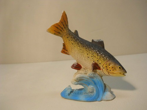 Trout on Water Hand Painted Figurine Decorative n963 - Picture 3 of 3