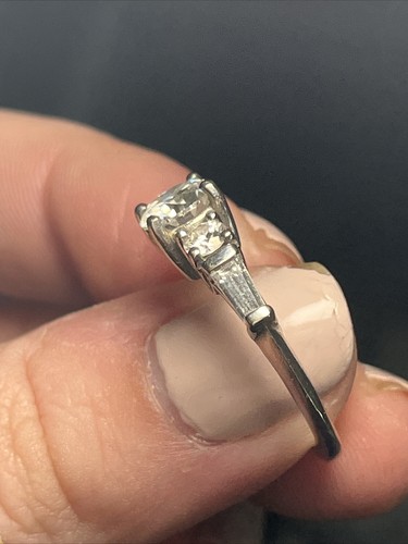 Stunning White Gold Moissanite Ring Size 6.5. 1.6 Carat Weight. - Picture 19 of 19