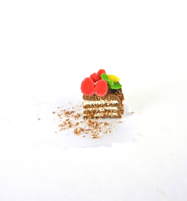 Dollhouse Miniature Slice of Cake, K2216