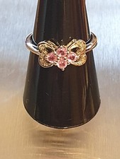Weißgoldring 9 K mit pinkfarbenem Saphir und Diamanten, Größe 58