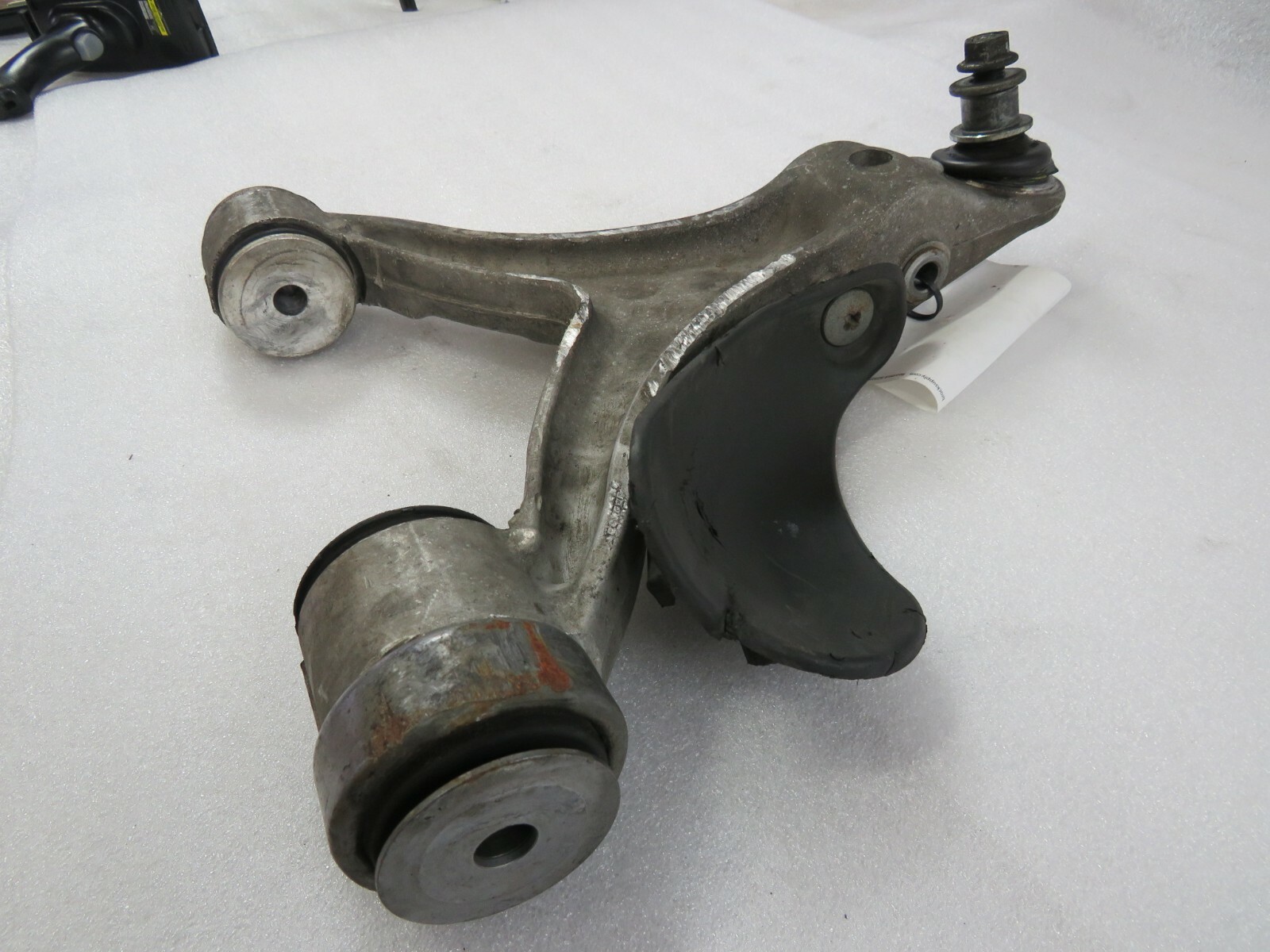 Maserati Quattroporte, RH, Right, Front Lower Control Arm, Used, P/N 212768