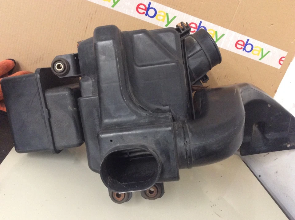 99- 03 MITSUBISHI GALANT MASS AIR FLOW AIR CLEANER BOX FULL ASSEMBLY OEM - Image 3 of 4