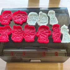 3D Printed Snow White And 7 Dwarfs Cookie Cutters