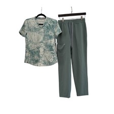 NWT Fabletics Scrub Set Method 2-Pocket Top/Ion Pant Womens XS Marbled READ