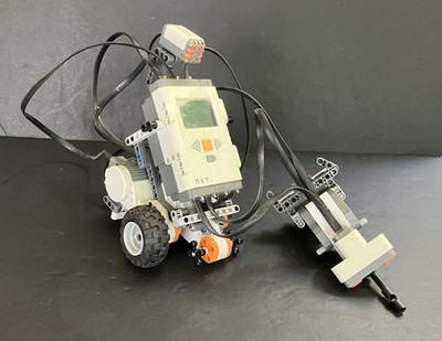 Lego Mindstorms Education NXT 2.0 ROBOT / Parts or Repair ( UNTESTED )