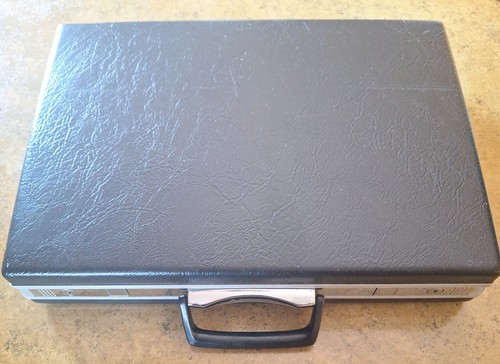 Vtg Samsonite Slim Classic Briefcase Black Hard Shell 18 × 13 × 3.5 With Key