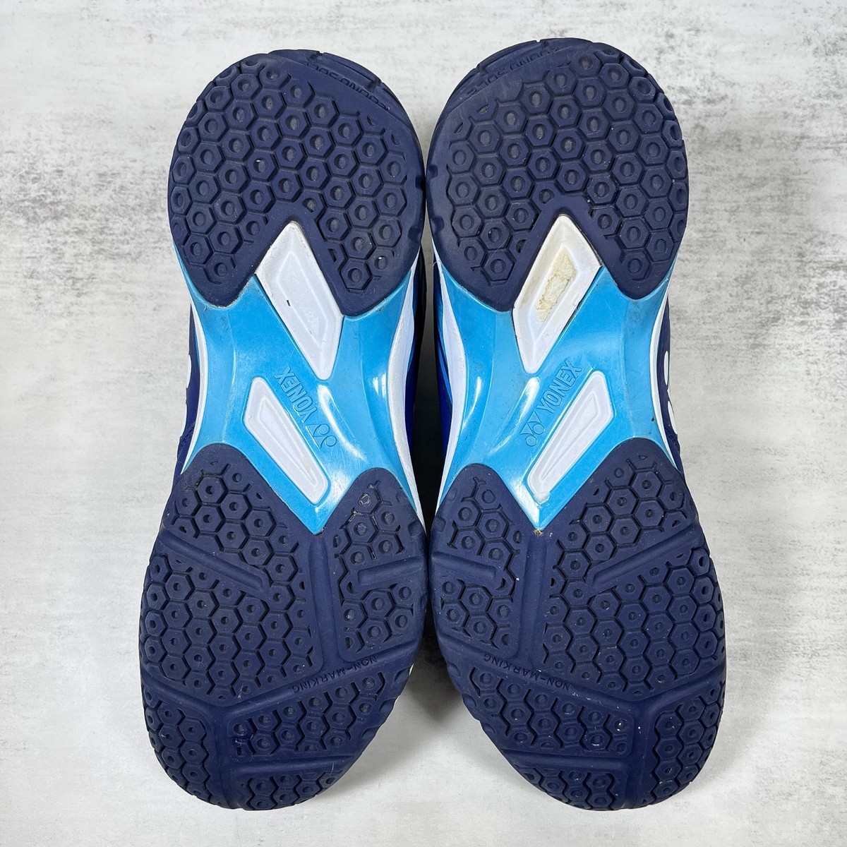 Yonex Power Cushion 65 X3 Court Badminton Shoes - Men display picture 3