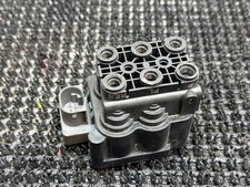 Blocco valvole sospensione pneumatica Rolls-Royce Wraith 2020 11206501 SOM10608