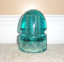 NICE LIGHT AQUA CD 143 CNR CANADIAN NATIONAL RAILWAY GLASS INSULATOR (G)