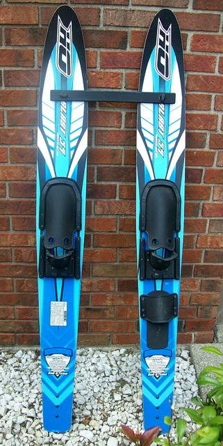 HO Sports Excel Combo Water Skis with Horseshoe Bindings