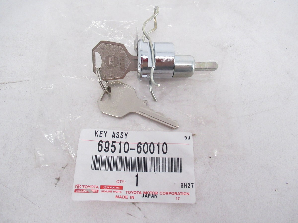 新国誠一 works 1952-1977 Genuine OEM Toyota 69510-60010 Door Lock Cylinder Key Set